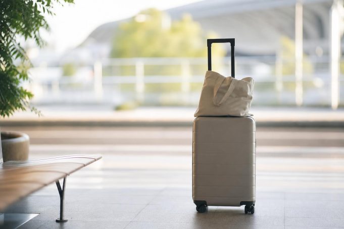 partir-en-week-end-l-ger-avec-un-seul-bagage-cabine-minimaliste